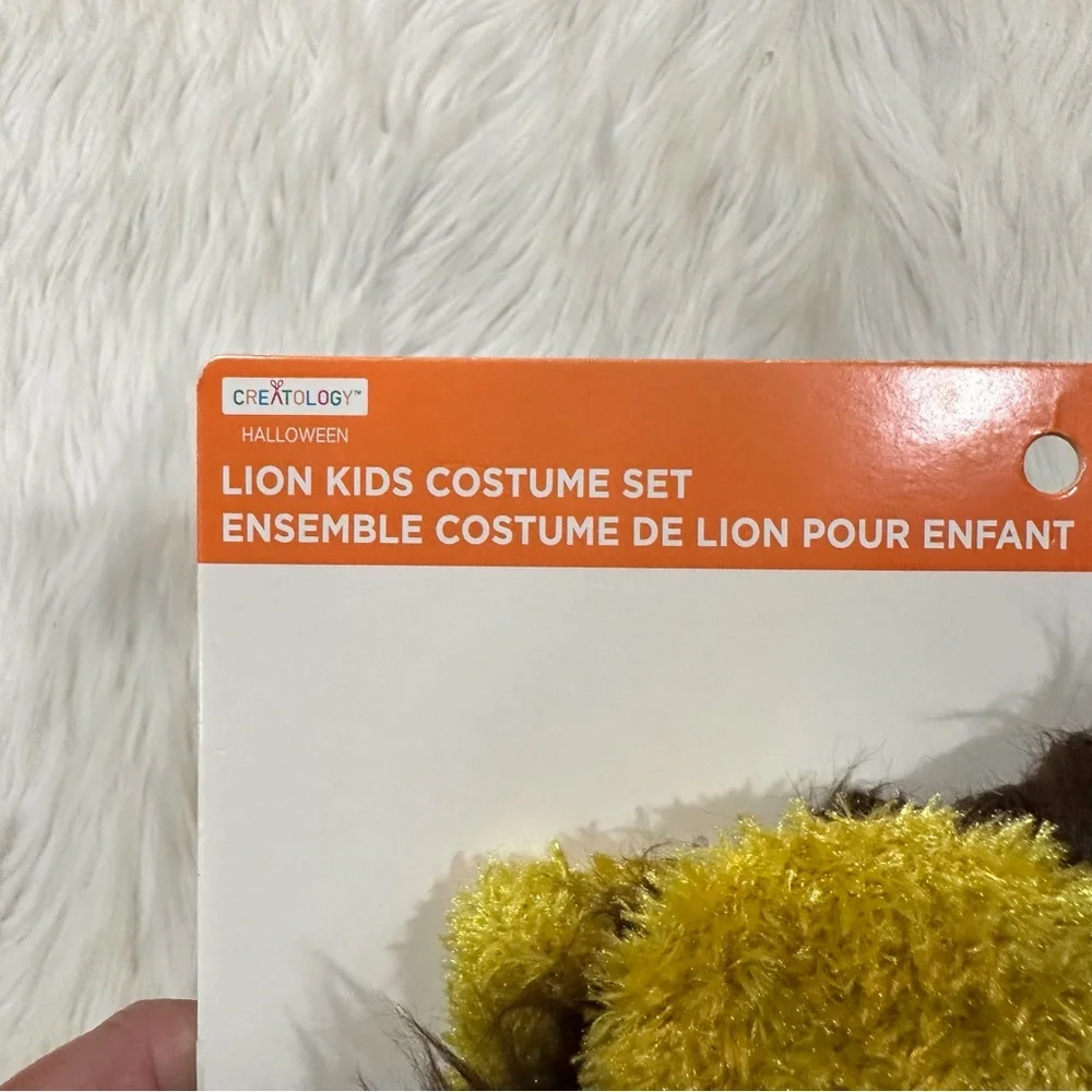 Lion costume accessories